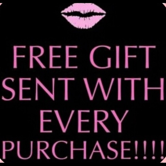 Romper Size Small - Picture 8 of 8